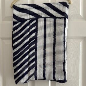 Stradivarius Black and White Asymmetrical Scarf